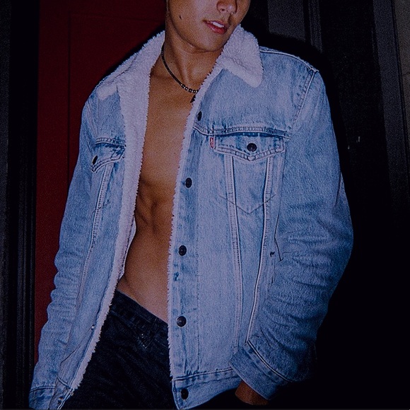 Levi's Other - NWT Levis denim Sherpa Lined trucker jacket size S